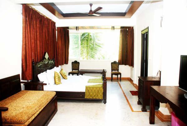 Royal Palace Beach Resort Calangute Room photo