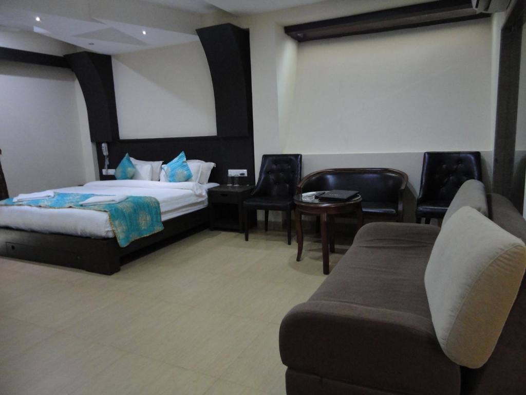 Royal Palace Beach Resort Calangute Room photo